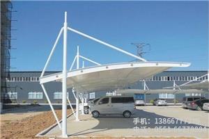 A.車棚.8
